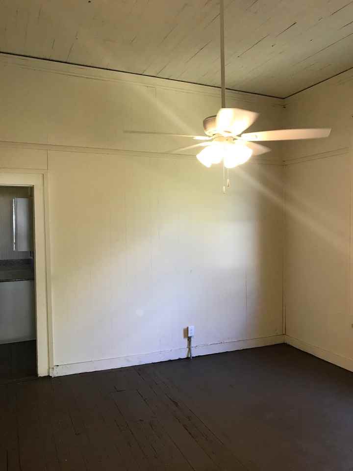 719 N Madison St #NA - Photo 6 of 13