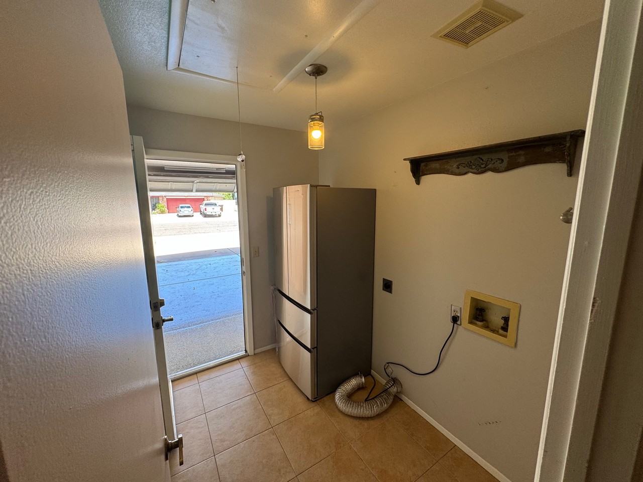7249 W Sunnyside Dr #NA - Photo 2 of 15