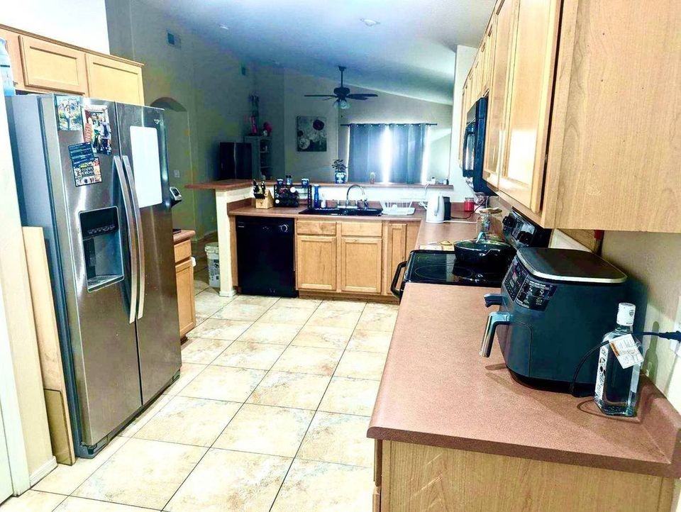 7027 S 45th Ave #NA - Photo 5 of 6