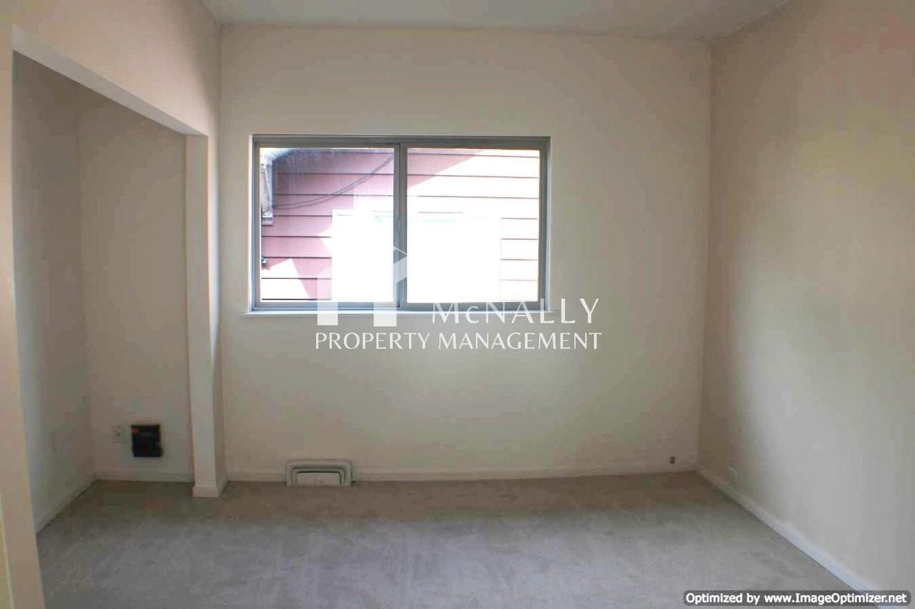 2908 S 10th St - Photo 7 of 16