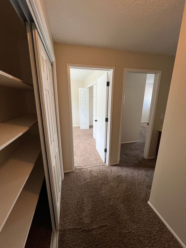 16th Ave. Condos - Photo 6 of 17