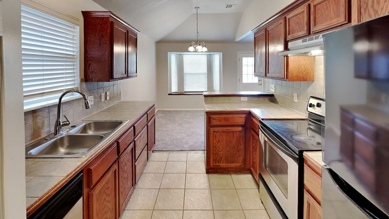 1109 Westridge Drive - Photo 6 of 20