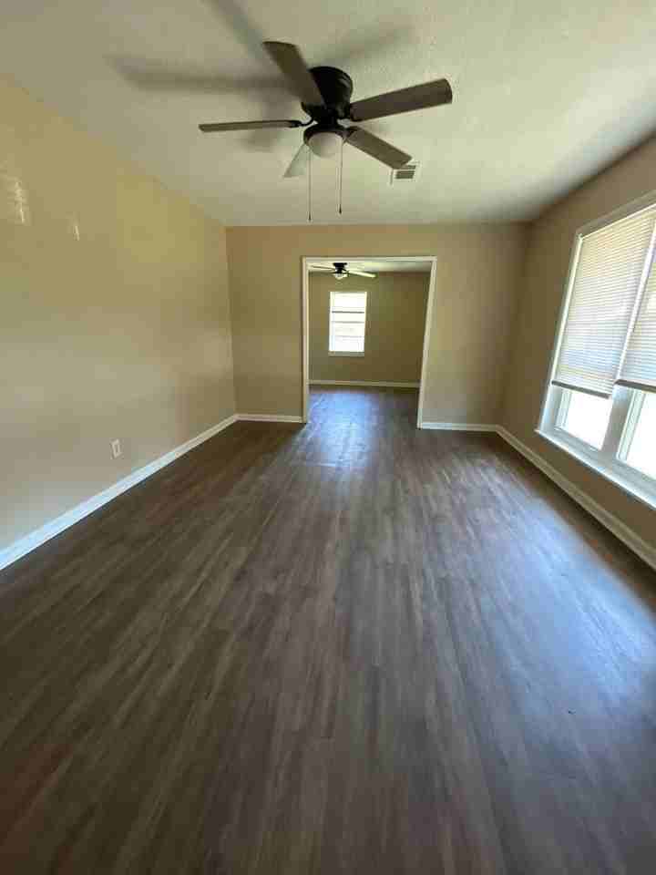 117 Cascade Cir - Photo 2 of 12