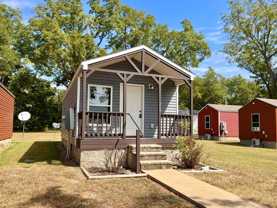 213 W Wright St - Photo 1 of 1
