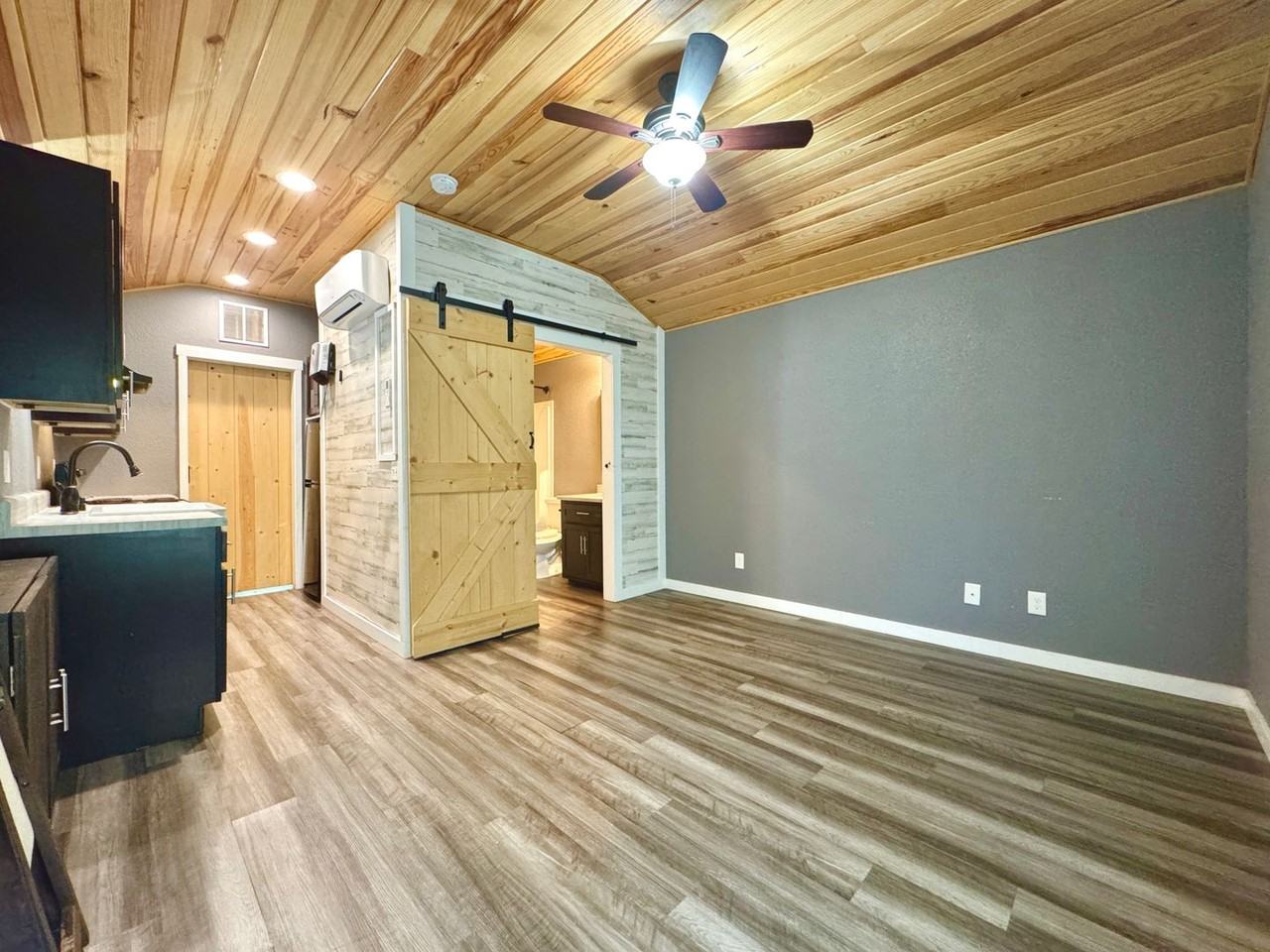 213 West Wright Street - Photo 6 of 10