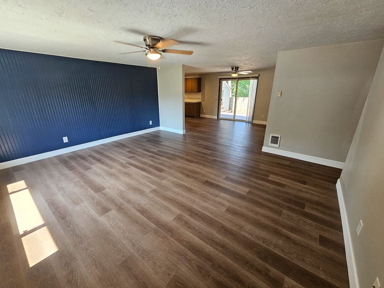 147 Idylwood Dr Se - Photo 2 of 21
