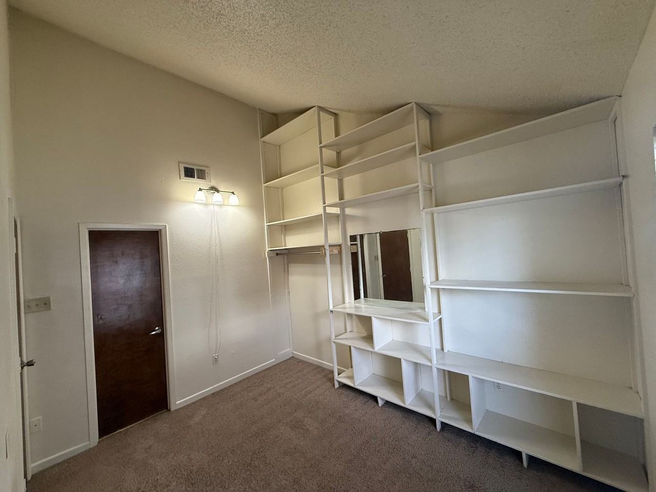 8224 Governor Dr Apt C - Photo 5 of 14