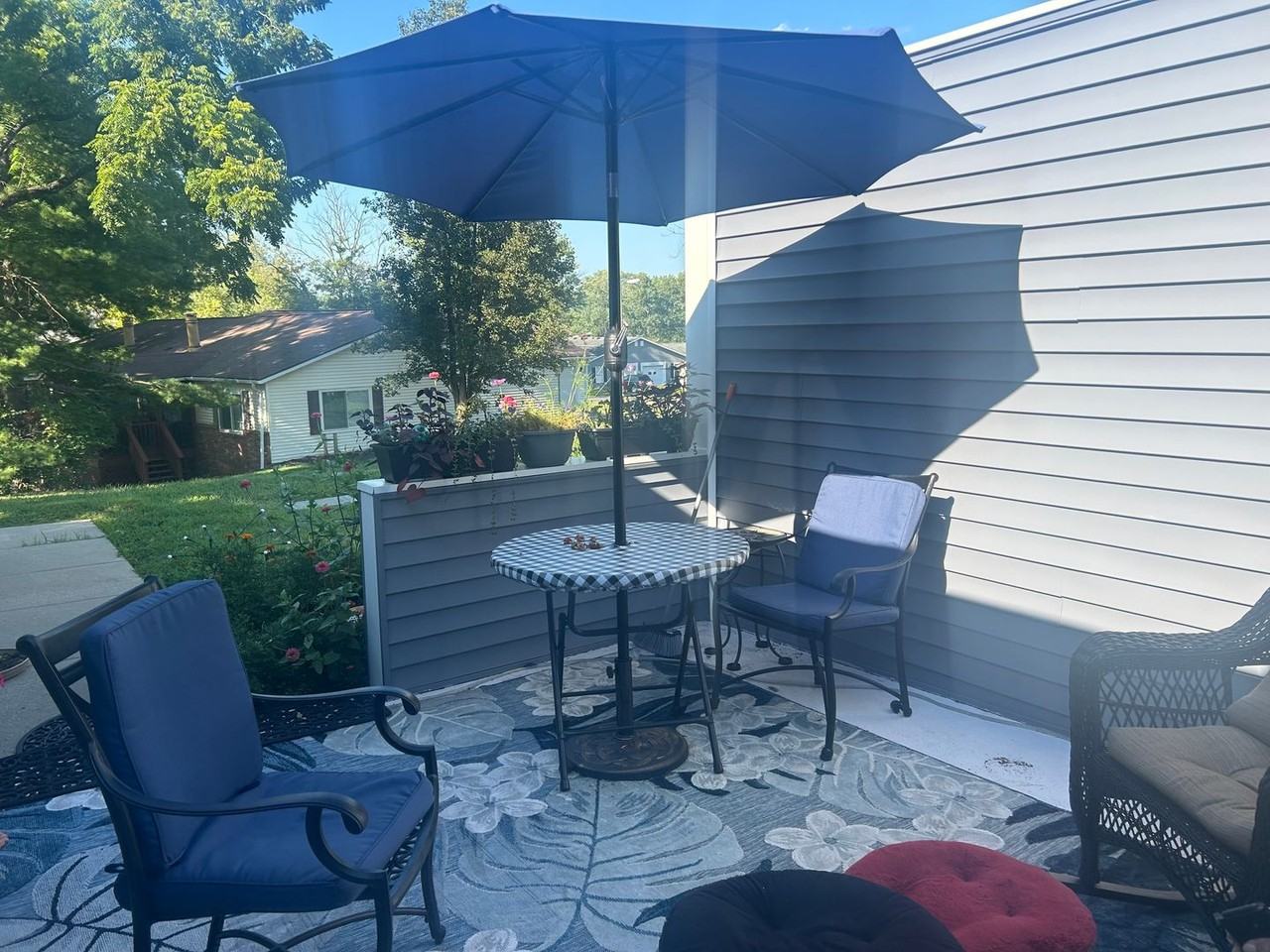 936 E Commons Dr - Photo 2 of 11