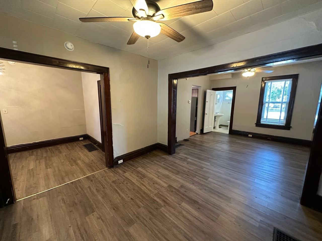 48 W Norwich Ave - Photo 4 of 16
