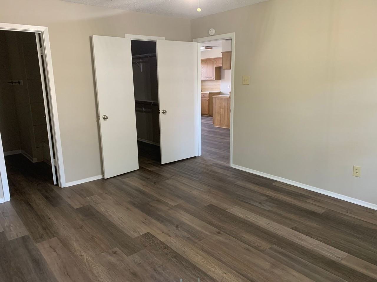 205 Lee Ln - Photo 5 of 8