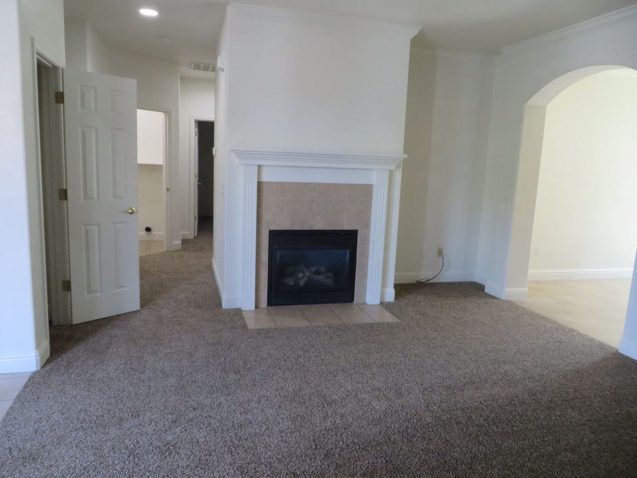 280 Gold Creek Dr - Photo 2 of 11