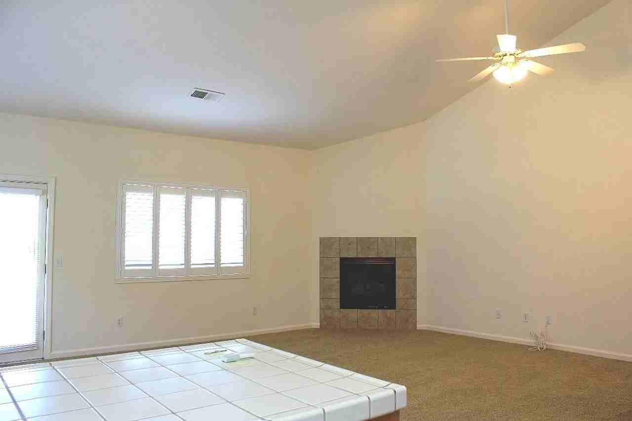 1072 Mockingbird Ln - Photo 2 of 11