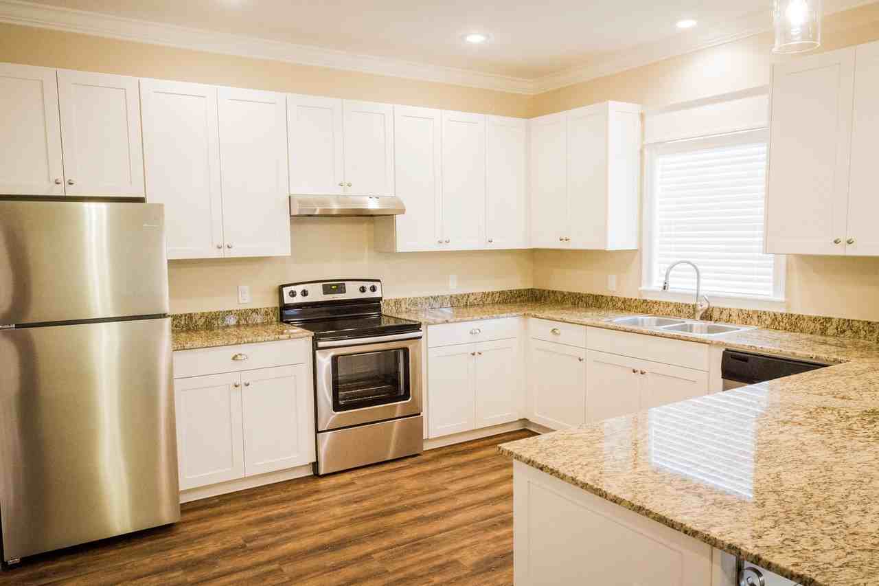 Southlake Apartments - Photo 2 of 9