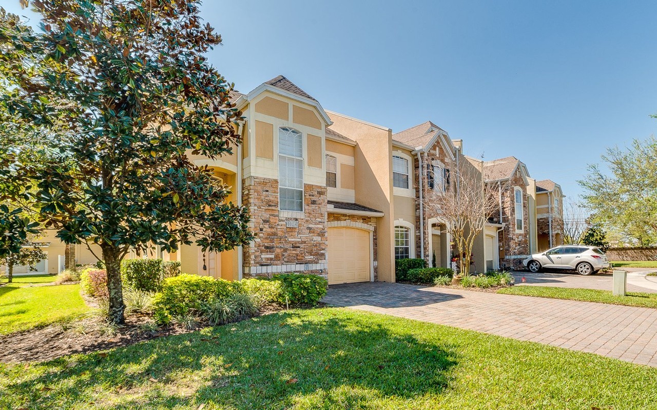 10114 Willow Grove Ct - Photo 3 of 40