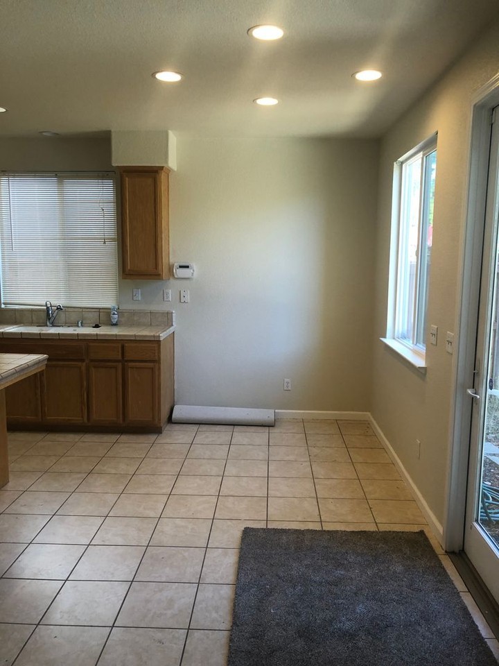 1156 Valley Glen Dr - Photo 2 of 24