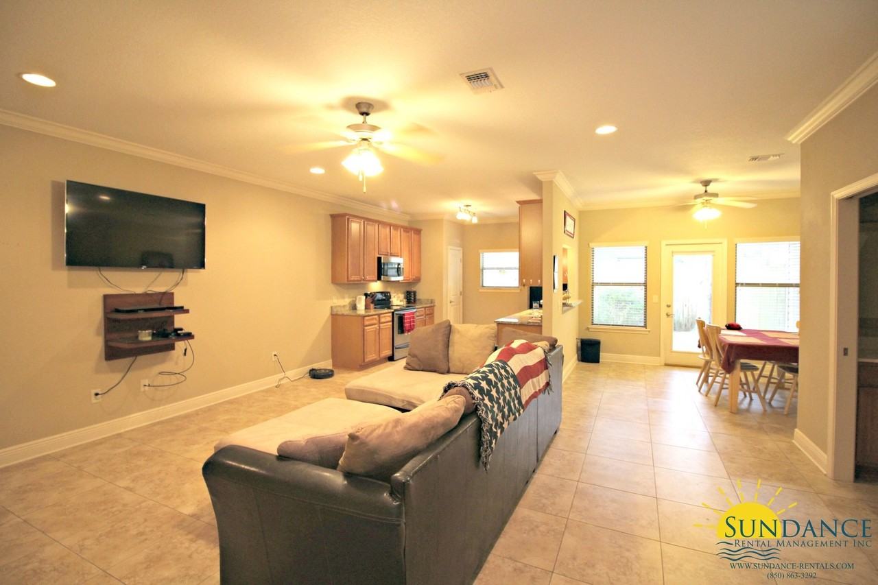 107 Duloft St - Photo 3 of 15