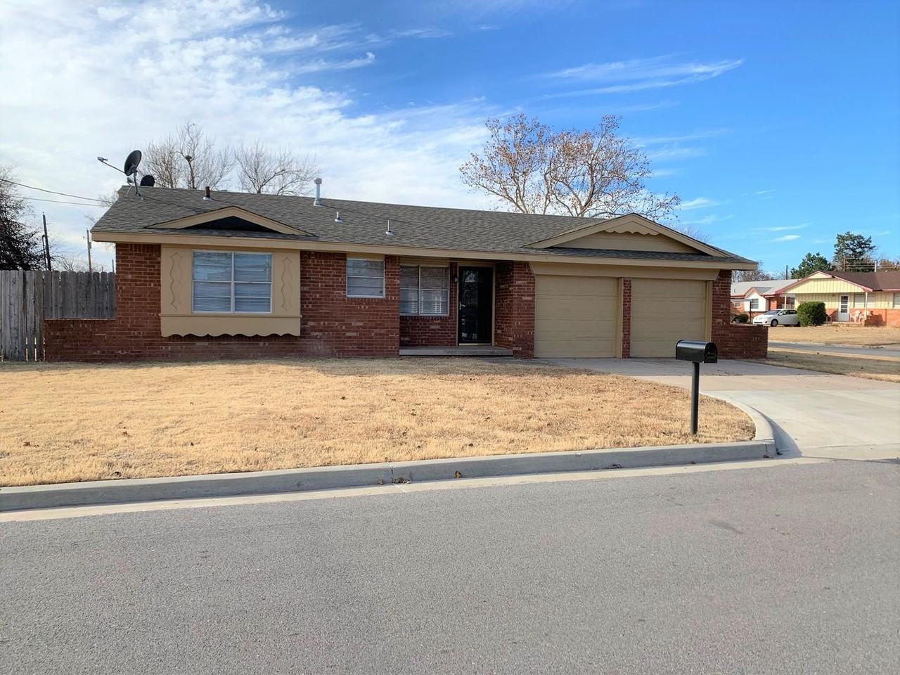 1001 Se Alta Ln - Photo 2 of 20