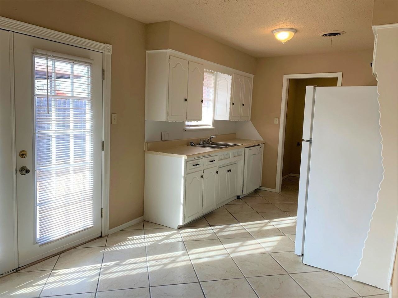 1001 Se Alta Ln - Photo 6 of 20