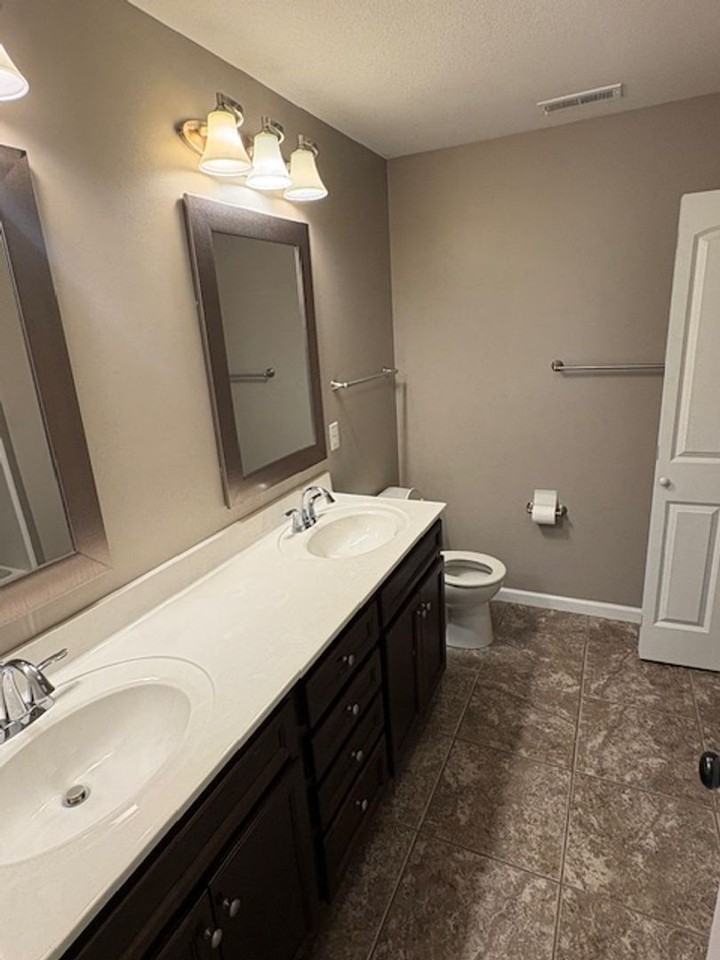 1417 Eagle Ave - Photo 3 of 17