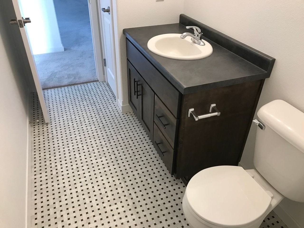 303B Torontos Ct - Photo 6 of 9