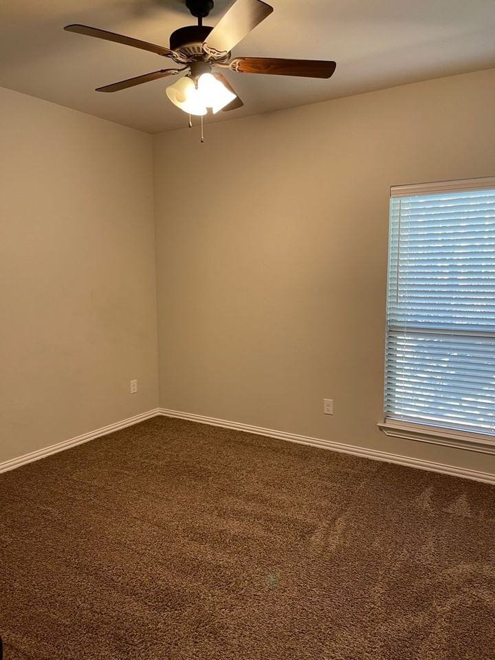 1091 Grindstone Rd #101 - Photo 5 of 13