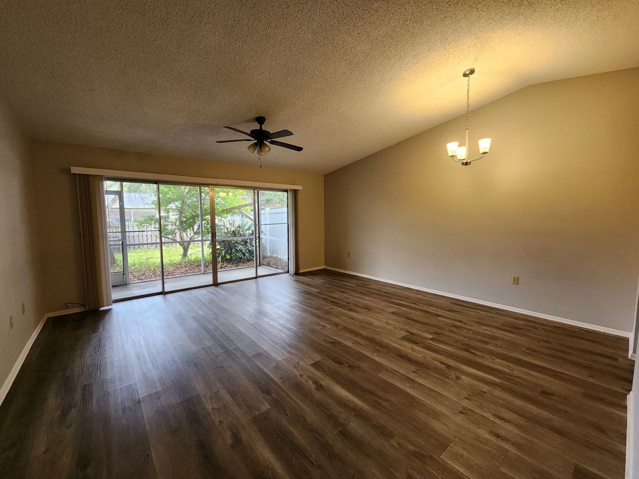 1961 Casselwood St - Photo 3 of 12