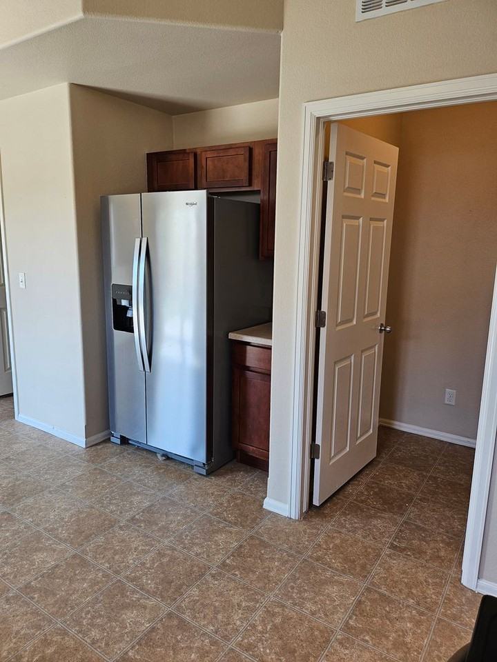 5112 Tabor Ln - Photo 7 of 22