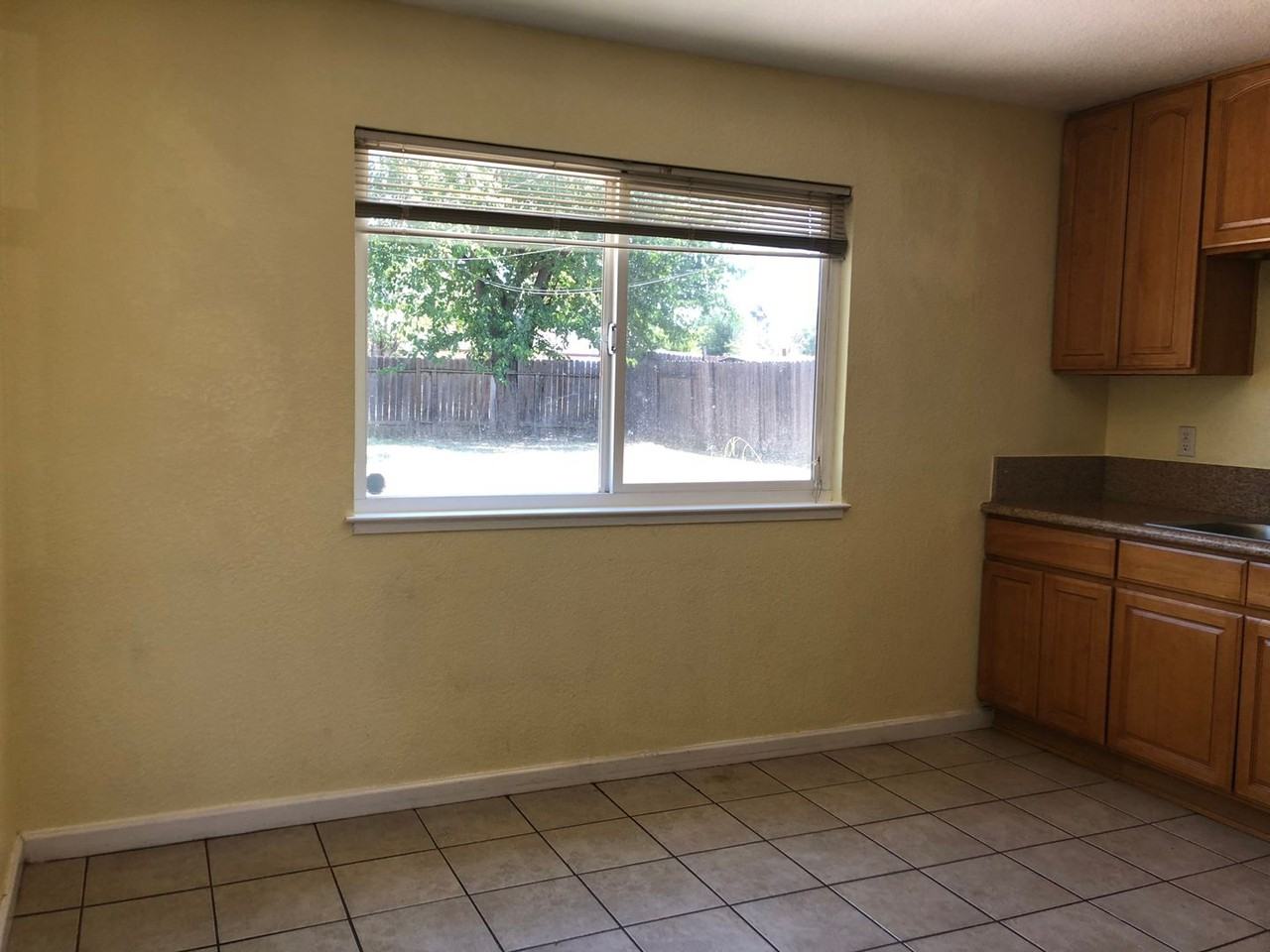 3932 Huron St - Photo 5 of 8