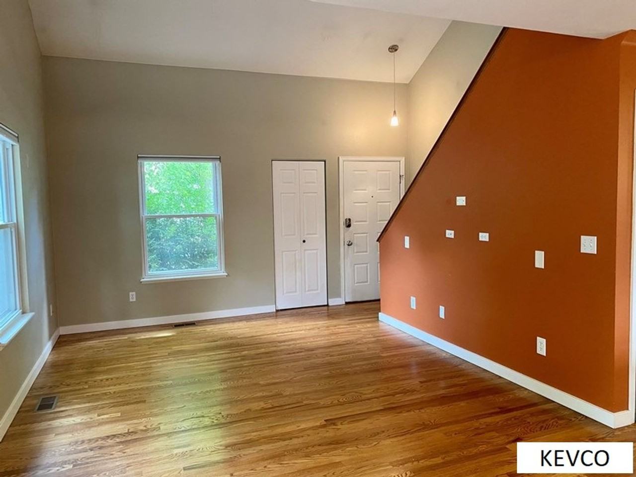 1324 Stoney Hill Dr - Photo 2 of 23