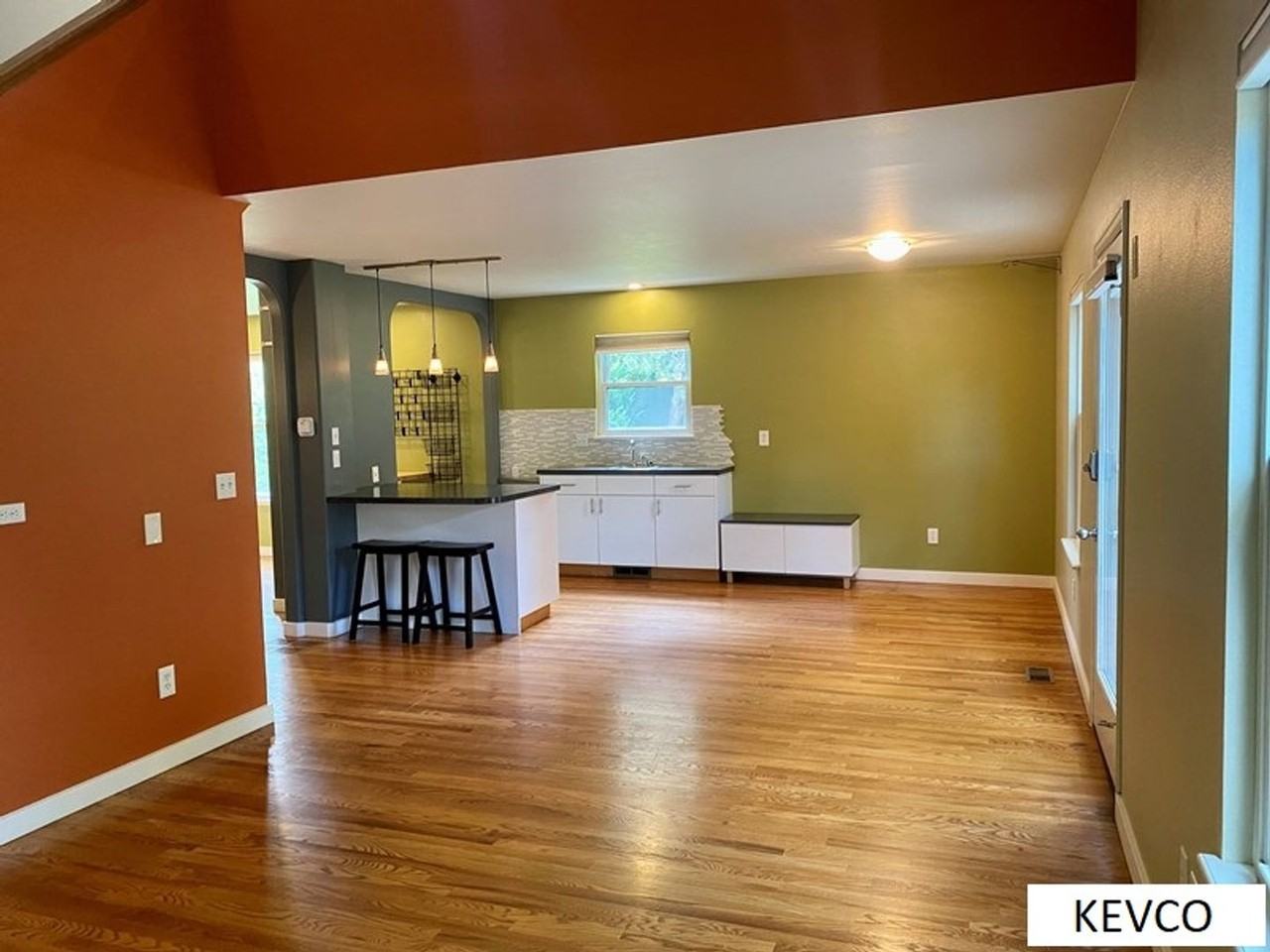 1324 Stoney Hill Dr - Photo 3 of 23