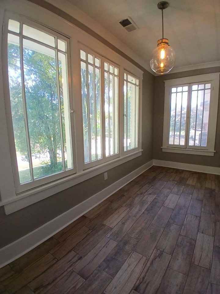 285 Hawthorne St - Photo 3 of 16