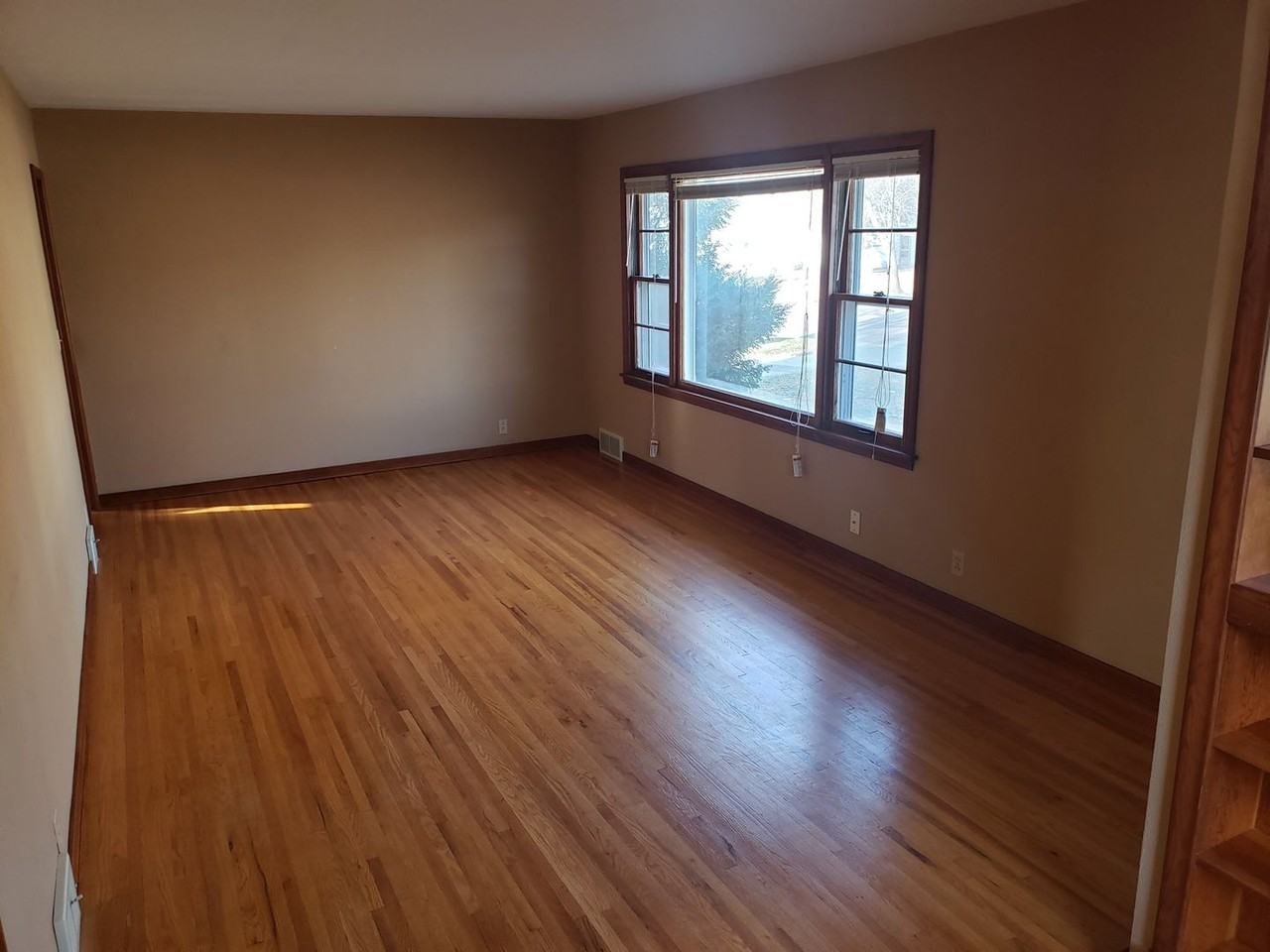 755 6th St Ne - Photo 2 of 13