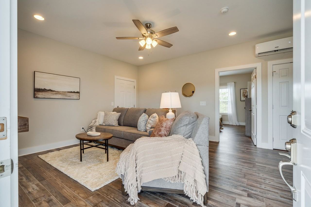 154 Marilee Way - Photo 3 of 20
