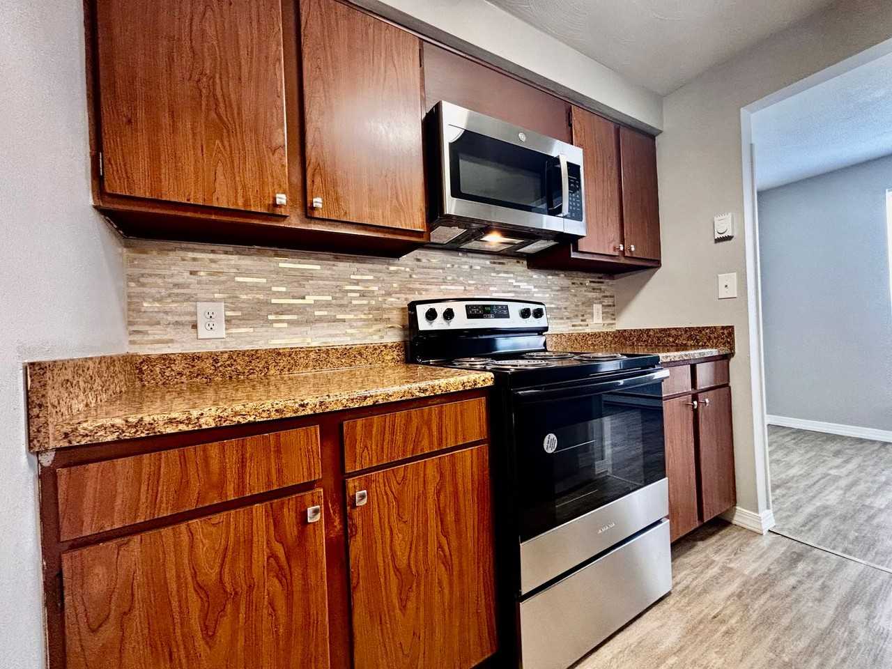 1276 Sanlor Ave #5 - Photo 2 of 20