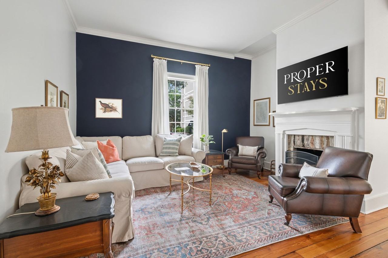 123 Queen St - Photo 2 of 50