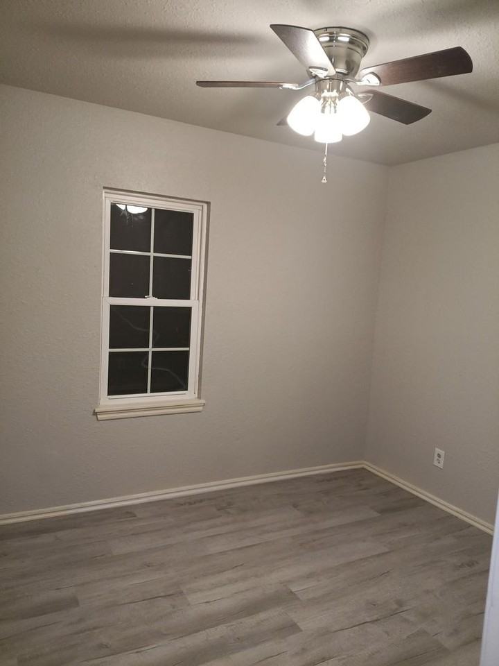 2509 N Saint Peter Ave - Photo 7 of 8