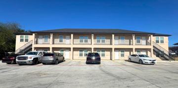 featured image of 2802 Pecan St