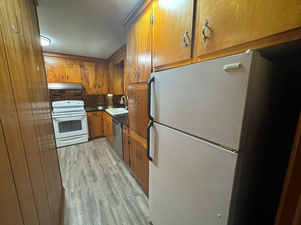 100 Jaeckel St - Photo 4 of 17