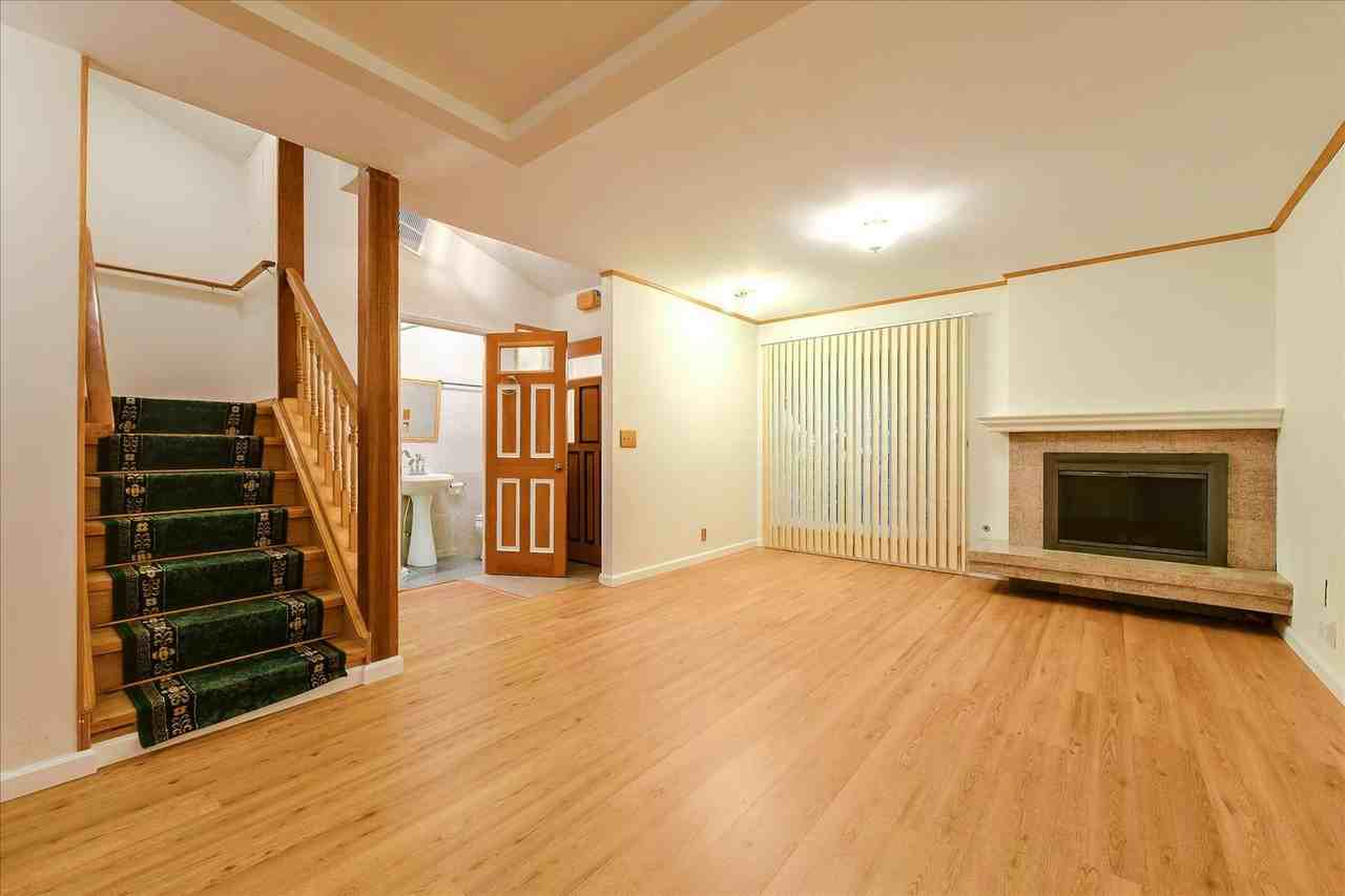 6102 Elmbridge Dr - Photo 3 of 48