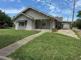 featured image of 429 N Crawford Ave