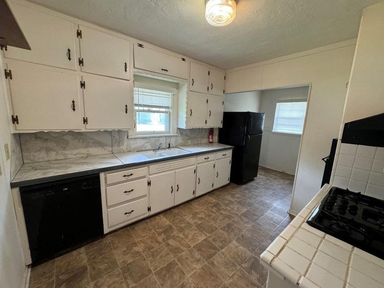 429 N Crawford Ave - Photo 2 of 17