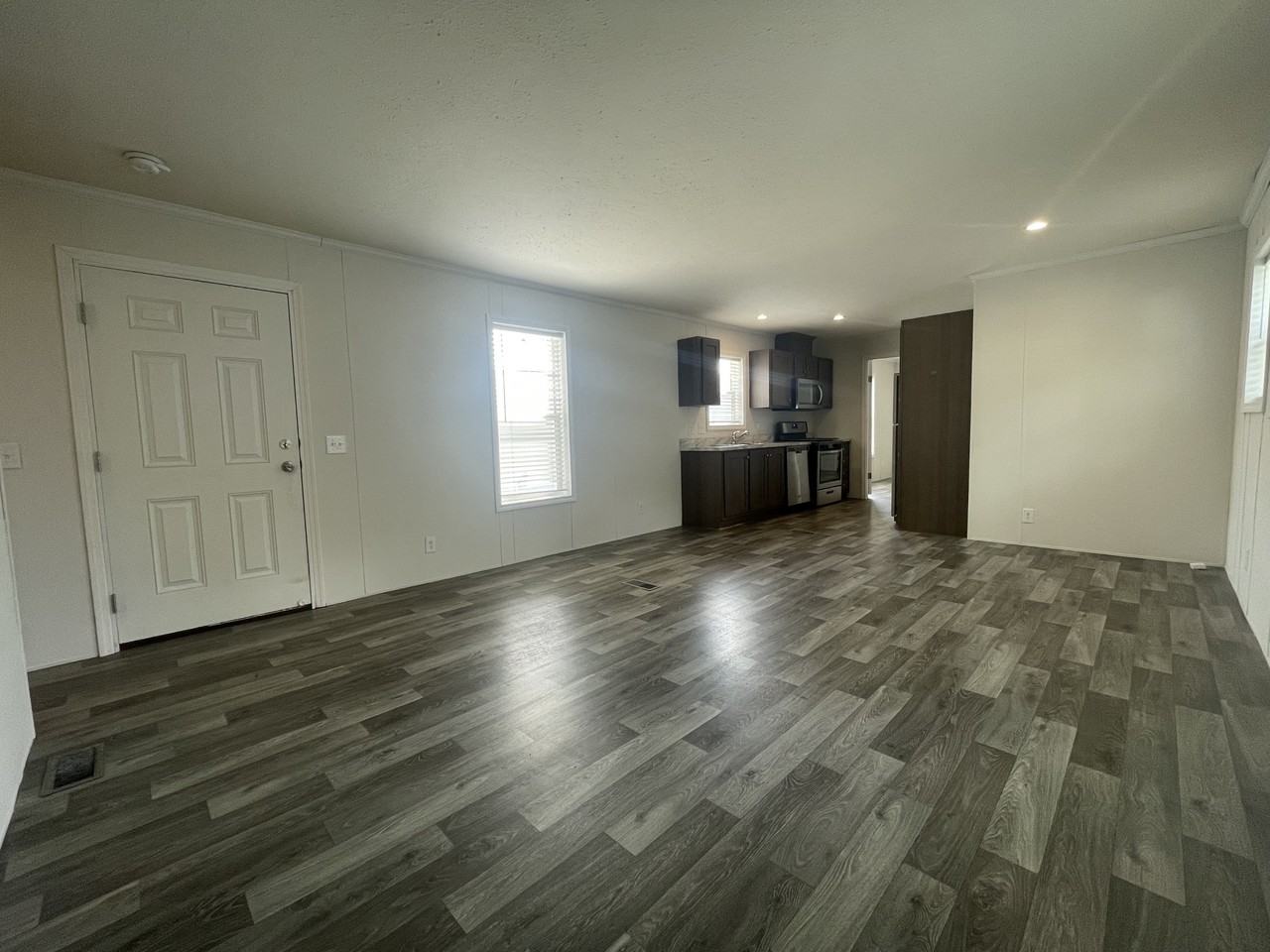 15862 Villaire Avenue #460 - Photo 3 of 25