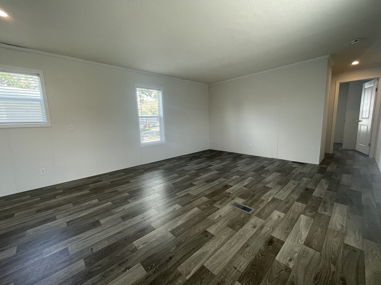 15862 Villaire Avenue #460 - Photo 4 of 25