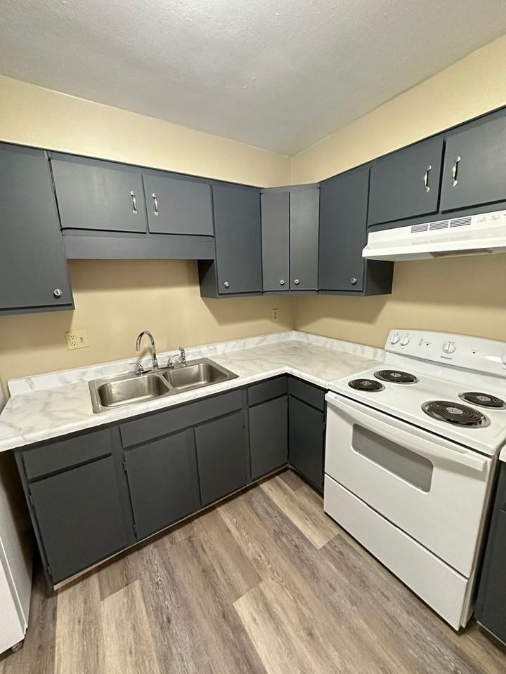 Westwood Village - Photo 5 of 10