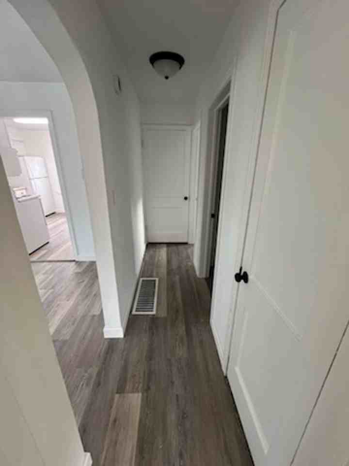 706 Outer Park Dr - Photo 3 of 10
