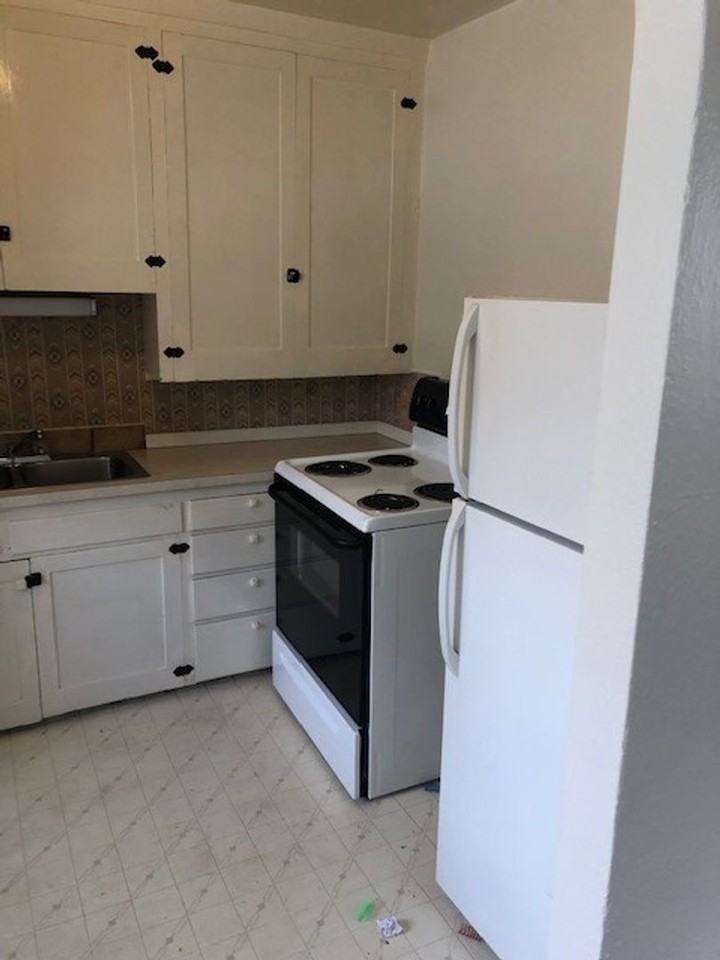 417 S 2nd St - Photo 2 of 7