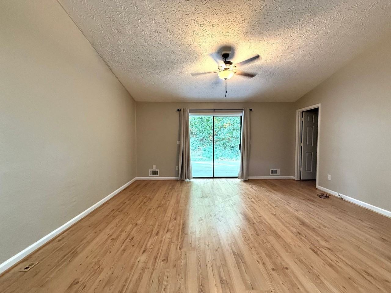 236 Goshen Lane - Photo 4 of 26