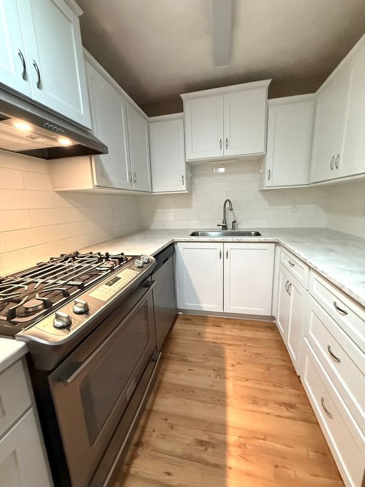 236 Goshen Lane - Photo 6 of 26