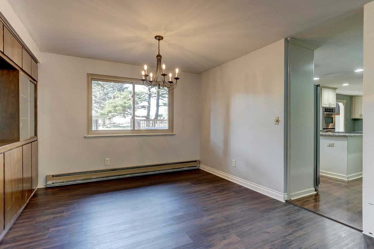 1913 Island View Rd - Photo 6 of 35