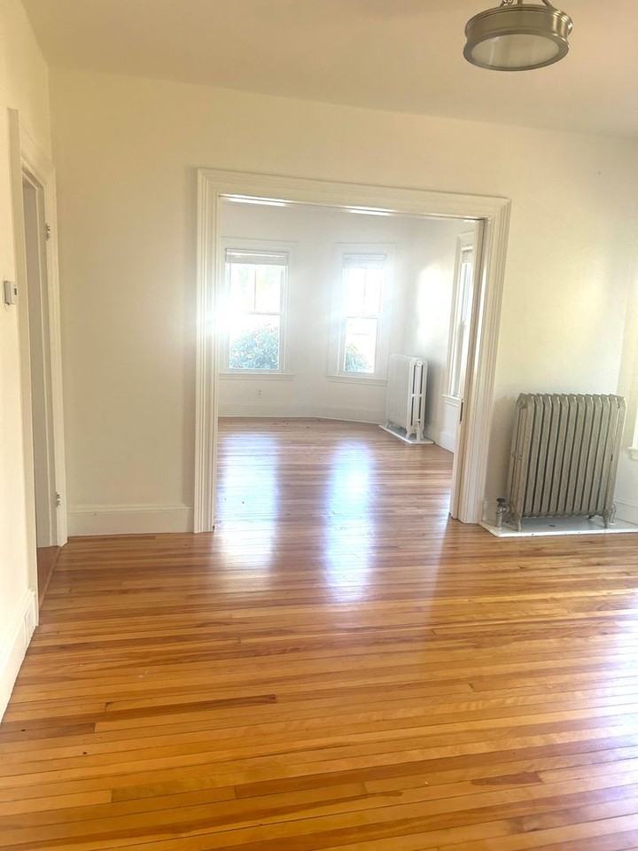 41 Beacon St - Photo 7 of 39